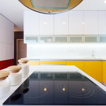 High Gloss Lacquer - RAL 9016 Traffic White and High Gloss Lacquer - RAL 1017 Sa