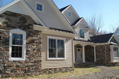 Example of a classic exterior home design in Cleveland