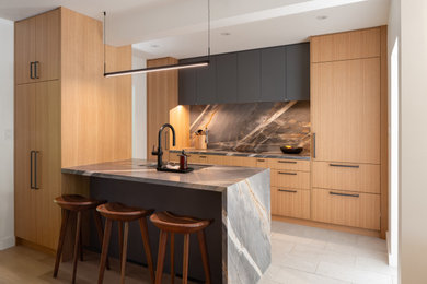 Inspiration for a modern kitchen remodel in Toronto