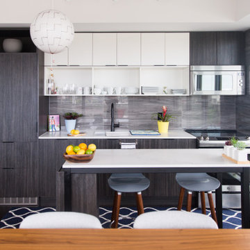 OPEN CONCEPT MINIMALISTIC FUNCTIONAL KITCHEN