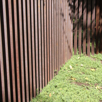 Contemporary Family Garden at Swan Park