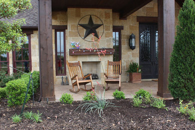 Patio photo in Dallas