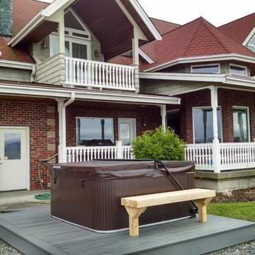 Couple Decks and Outdoor living areas