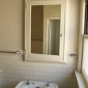 Taraval Bathroom Medicine Cabinet Before