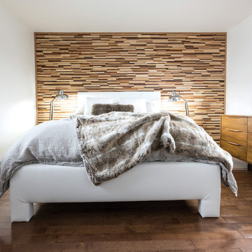 Chambre à coucher avec mur décoratif / Bedroom with accent wall
