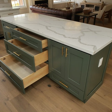 Full Extension soft closing drawer glides