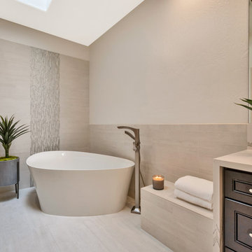 Contemporary Master Bathroom (Gilbert, AZ)