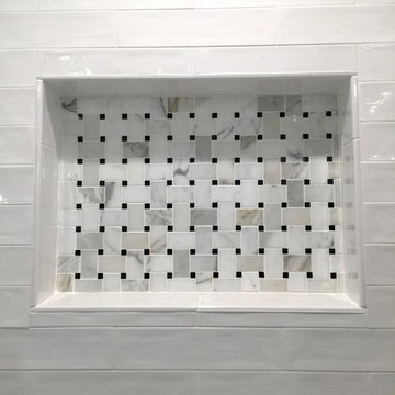 Mi Elena Court / Master Bathroom