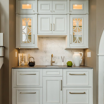 Italian Influenced Grand Kitchen