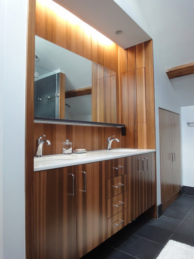 Modern Bathroom by I-KANDA ARCHITECTS