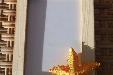 Distressed Off-White Photo Frame with Orange Starfish