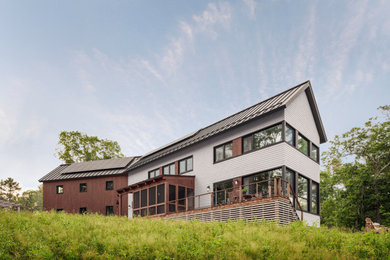 Farmhouse house exterior in Portland Maine.