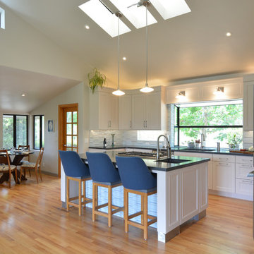 Mid-Century Modern - White