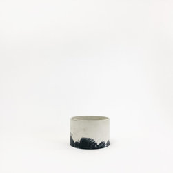 Concrete Round / Two Tone Flip - Decorative Accents