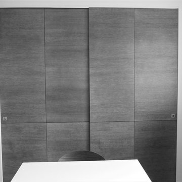 Painted Horizontal Oak Grain Slab Two Tone