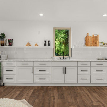 Butler's Pantry and Beverage Bar