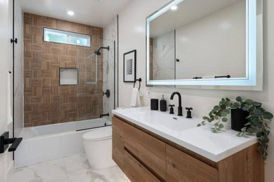 Example of a bathroom design in San Francisco