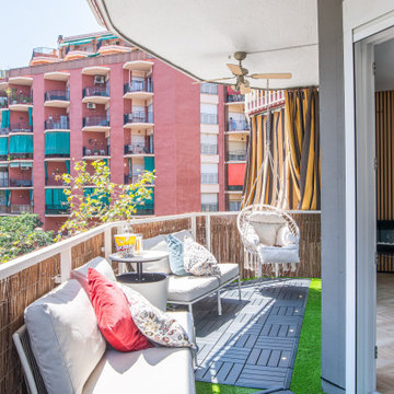 Vista Interior desde la Terraza: Salón con Palillería y Chimenea Eléctrica