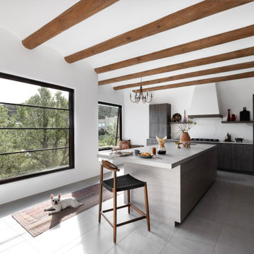 REIMAGINED PUEBLO-STYLE HOME