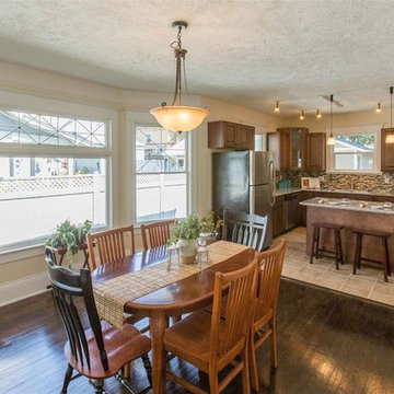 Chocolate Maple Cabinets with Prefabricated Orchird Granite