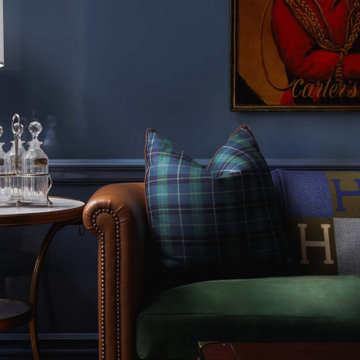 Home bar lounge with dark navy blue high gloss lacquered walls