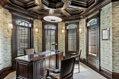 Example of an eclectic home design design in Milwaukee
