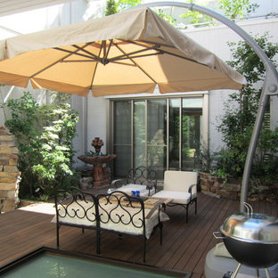 東京23区のコンテンポラリースタイルのおしゃれな屋上のデッキ (パーゴラ) の写真