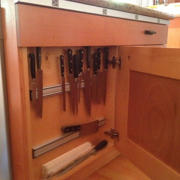 Knife storage