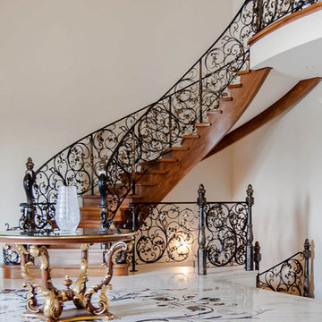 CUSTOM ESTATE