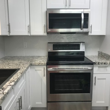 Modern 24"x24" Pattern Tiles Backsplash