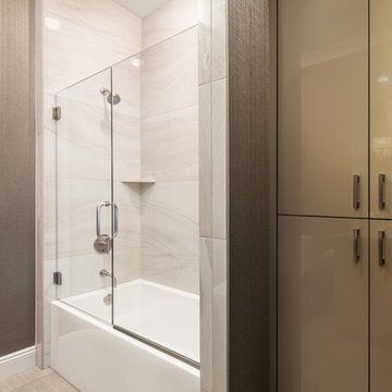Upscale Transitional Home - Bennington, NE