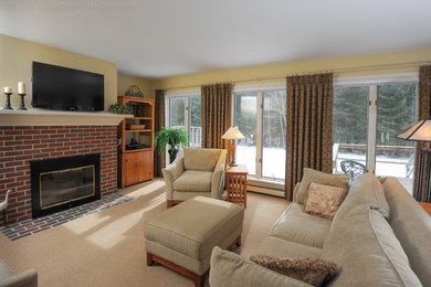 Inspiration for a timeless living room remodel in Portland Maine