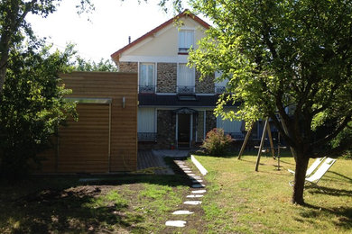 Aménagement d'une façade de maison classique.