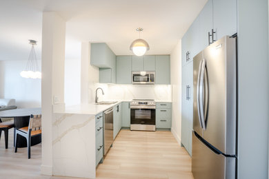 Kitchen photo in Vancouver