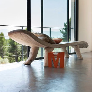 Home theater - contemporary home theater idea in Marseille