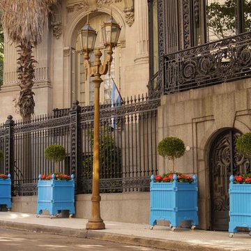 Versailles planter, Jardinier du Roi, French planters, orange tree planters Chat