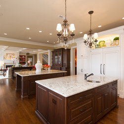 Mouser Cabinetry - Kitchen Cabinetry