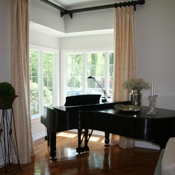 Easy. Elegant. Equestrian. Estate.