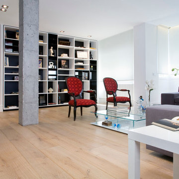 Modern cosmopolitan flat