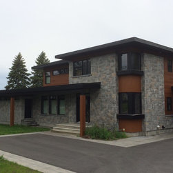 Harrywood (MS-14) - Siding And Stone Veneer