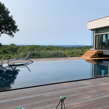 Frameless Glass Deck Railing - Beford NY