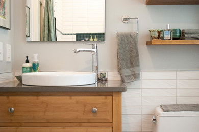 Bathroom - contemporary bathroom idea in Kansas City