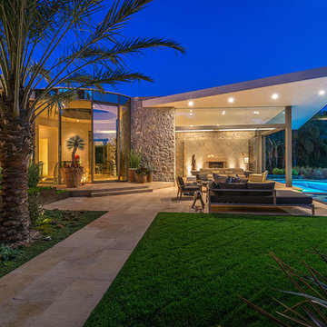 Swallow Dr. Project: Minimalist contemporary exterior