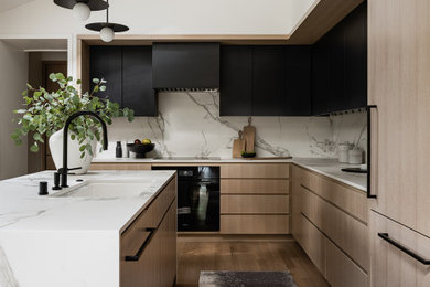 Kitchen - 1960s kitchen idea in Seattle