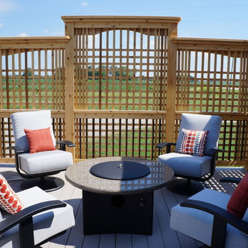 Cedar and Composite Deck with Trellis
