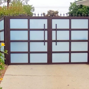 Westlake California Glass & Powder-Coated Aluminum