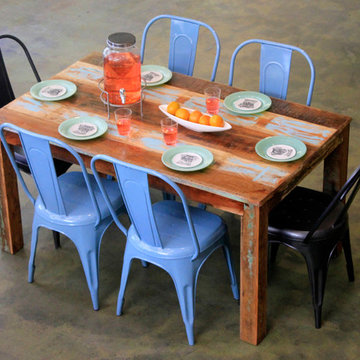Petunia Table