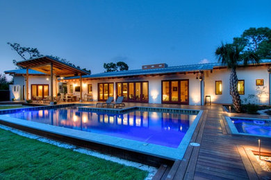 Example of a trendy pool design in Tampa