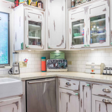 Shabby-Chic Country Kitchen & Sunroom