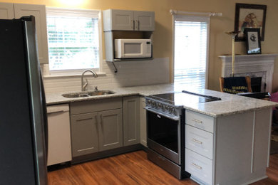 Example of a kitchen design in Raleigh